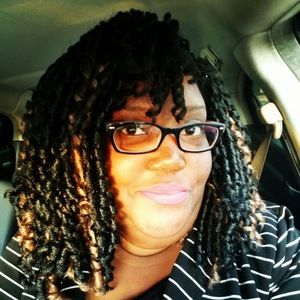 Meet your Posher, Andrea